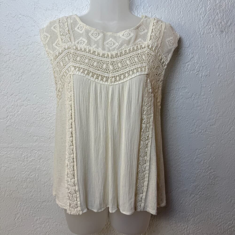 Floral Crochet Sleeveless Top Small Buttons Down Back Boho Coastal Cottagecore